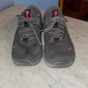 Boys size 6 puma sneakers